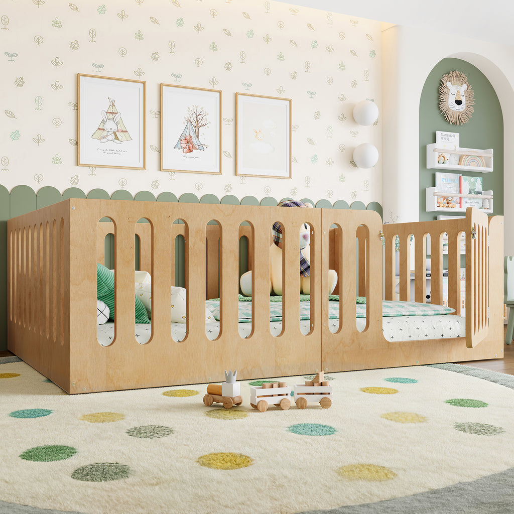 Cama de Chão Montessori em Madeira com Porta e Vedação Alta